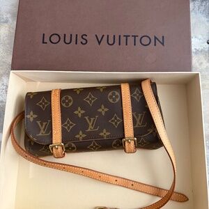 Louis Vuitton Monogram Leather Double Buckle Bum Fanny Pack Waist Belt Bag